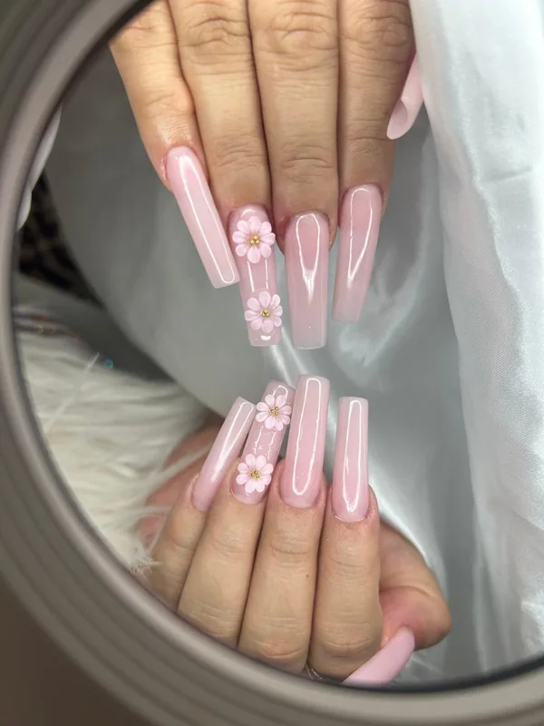 Baby pink nails with 3D flowers